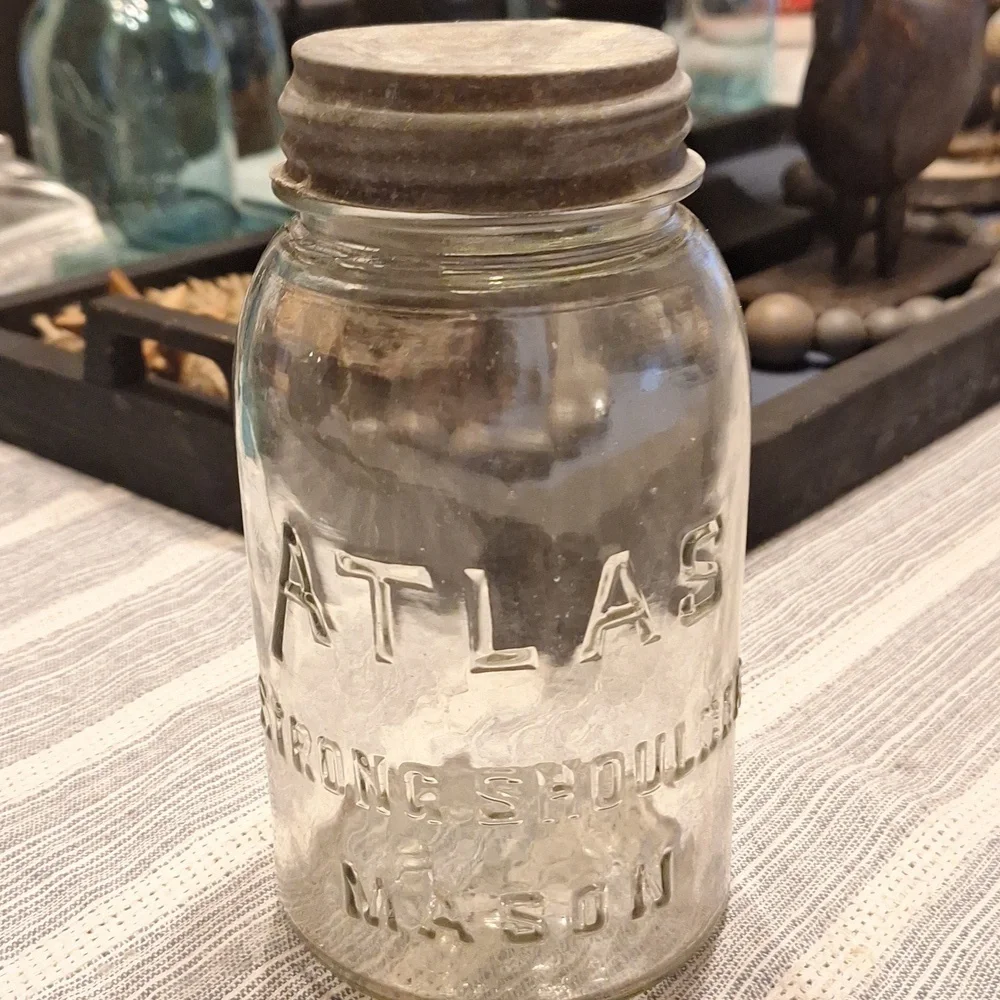 Vintage Atlas Strong Shoulder Mason Quart Jar Regular Mouth With Zinc Lid